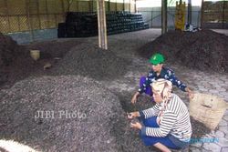 POLUSI PABRIK : Pemilik Bantah Pabrik Pupuk Jadi Sumber Bau Tak Sedap