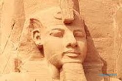 Patung Ramses II Ditemukan di Mesir