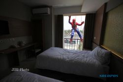 HOTEL BARU : Spiderman Gegerkan Punggawan Solo