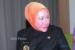 RATU ATUT TERSANGKA : Ratu Atut Batal Lantik Wali Kota Tangerang