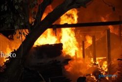 KEBAKARAN SRAGEN : Lupa Matikan Tungku, Rumah Ludes Terbakar