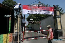 BISNIS PERHOTELAN SOLO : Beredar Spanduk Penolakan Hotel Bos Mustika Ratu