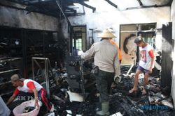 KEBAKARAN KARANGANYAR : Toko Besi di Ngargoyoso Ludes Terbakar