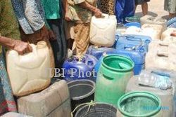   BENCANA KEKERINGAN :  8 Kecamatan di Wonogiri Terima Rp1-35 Juta Bantuan Air Bersih