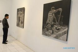 PAMERAN SENI GRAFIS : Potret Usang Kaum Buruh dalam Teater Hitam Putih