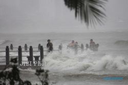 BENCANA ALAM : Haiyan Hantam China, 1 Tewas, 6 Hilang