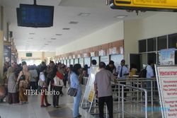 GANGGUAN PENERBANGAN DI ADISUTJIPTO : Bandara Sempat Ditutup Hampir Satu Jam