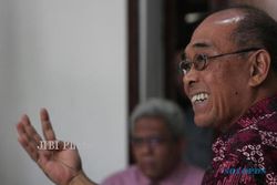 SKANDAL DANA HIBAH PERSIBA : Idham Samawi Diperiksa 8 Jam