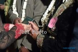PERNIKAHAN MASSAL : 2.000 Pasangan Ikuti Pernikahan Massal di Jalur Gaza