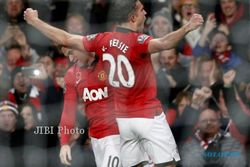 MANCHESTER UNITED VS ARSENAL : Van Persey Bawa MU Unggul Sementara 1-0