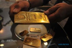 HARGA EMAS HARI INI : Harga Jual dan Buyback Emas Antam Kompak Naik Rp1.000/gram