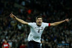 JELANG INGGRIS VS CHILE : Gerrard Mungkin Bisa Dimainkan lawan Jerman