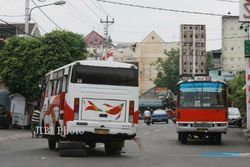 ANGKUTAN KOTA JOGJA : 130 Bus Kota Dipertahankan