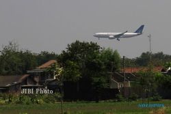 GANGGUAN PENERBANGAN : Cuaca Buruk, Pesawat Garuda Mendarat Darurat di Pekanbaru