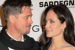 Wah, Angelina Jolie Kado Brad Pitt Pulau Berbentuk Jantung
