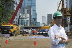 BANJIR JAKARTA : Jokowi Buka Pintu Air Waduk Pluit