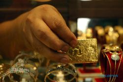HARGA EMAS HARI INI : Harga Jual dan Buyback Emas Antam Naik Rp2.000