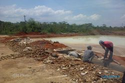 POLUSI INDUSTRI : Mantan Anggota DPRD Wonogiri Adukan Bau Limbah