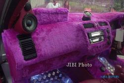MODIFIKASI MOBIL : Honda Civic Serba Pink & Ungu, Penghormatan untuk Alm Calon Istri