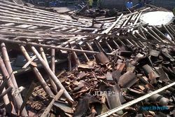 ANGIN KENCANG KARANGANYAR : Rumah Janda di Karanganyar Roboh Diterpa Puting Beliung