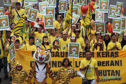 MENGAUM LEBIH KERAS UNTUK HUTAN