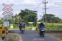   Jalur KA di Jawa Miliki 4.000 Perlintasan Liar