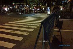 TAHUN BARU 2014 : Rombongan Sepeda Motor Masuk Solo, Manahan Ditutup