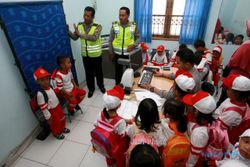 FOTO SIM : PENDIDIKAN LUAR KELAS