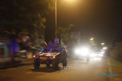 FOTO OPERASI GABUNGAN TNI-POLRI : Patroli Keamanan