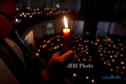 Peringati HUT Taman Doa, Umat Katolik Sragen Nyalakan 1.000 Lilin
