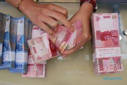 KURS RUPIAH : Akhirnya Rupiah Menguat, Dampak Paket Ekonomi Jokowi?