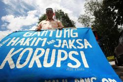 FOTO GAK : Dukungan Untuk Kejati Yogyakarta