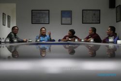 FOTO KUNJUNGAN KETUA DPD RI : Ketua DPD RI Berkunjung ke Solopos