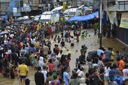BANJIR JAKARTA : 4.000 Warga Jakarta Terpaksa Mengungsi
