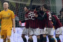 AC MILAN VS VERONA, 1-0 : Gol Tunggal Balotelli Buat Debut Seedorf