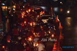 TAHUN BARU 2015 : Malam Ini, Jalan Utama Tawangmangu Bebas Parkir