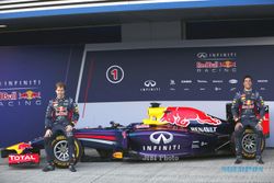 FORMULA ONE : Giliran Red Bull Luncurkan Mobil Balap RB10   