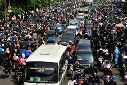 MUDIK LEBARAN 2014 : Awas! Sepanjang Pintu Masuk Semarang Macet Total
