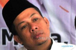 FAHRI HAMZAH DIPECAT : Melawan! Besok Fahri Gugat Presiden PKS ke PN Jakarta Selatan
