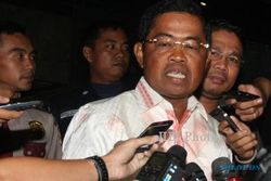 KASUS AKIL MOCHTAR : Ring 1 Golkar Diperiksa KPK, Ical Digoyang