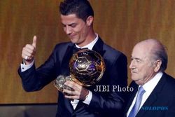 GALA BALLON D'OR : Akhirnya Ronaldo Dinyatakan sebagai Pemain Terbaik Dunia 2013