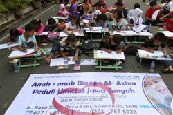 FOTO CAR FREE DAY : Lomba Menggambar Ikon Solo