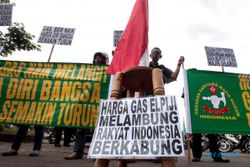 FOTO DEMO : Demo Kenaikan Gas 12 Kg
