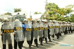 PELANTIKAN JOKOWi-JK : Polri Kerahkan 24.800 Personel, Polisi Luar Daerah Amankan Jakarta