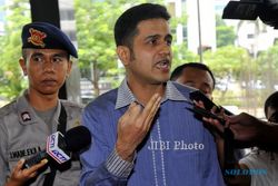 KASUS HAMBALANG : Anas Desak Jaksa KPK Hadirkan Nazaruddin untuk Bersaksi