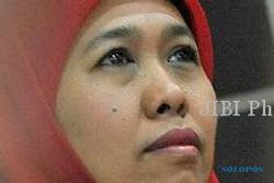 JOKOWI CAPRES : Jokowi Tunjuk Khofifah Jadi Juru Bicara