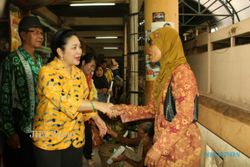 Wasini Menangis Bersalaman Dengan Putri Suharto