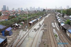 FOTO BANJIR JAKARTA : Stasiun Tanah Abang Terendam Air