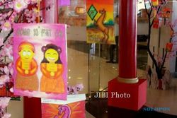 TAHUN BARU IMLEK : Hartono Mall Pamerankan 200 Angpau Unik