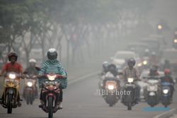 KABUT ASAP : Kabut Asap di Sumatra Barat Kian Pekat